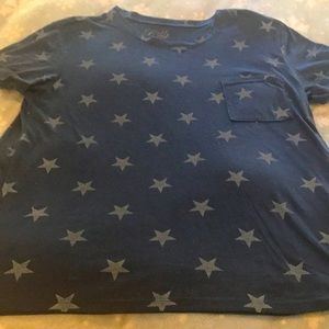 XL TEE”cold crush” 65% poly 35%rayon really soft shirt.  Pretty blue background